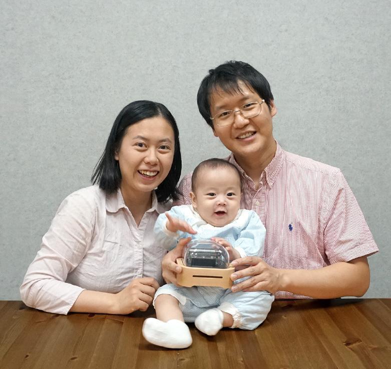 The founders of programmable music box Muro Box and their son