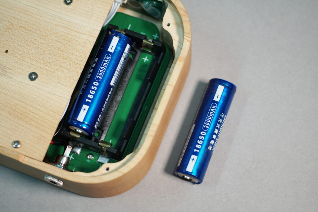 N20 Lite Go 智慧音樂盒搭載電池模組，可方便攜帶