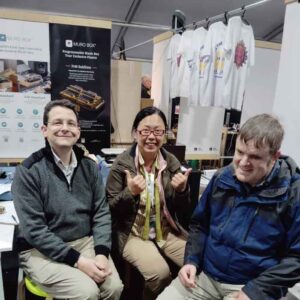 照片中最右邊的是Geert,最左邊的是Siegfried,兩位都是我們Muro Box團隊的早期群募支持者,也是後續給我們最多建議,陪我們團隊持續成長的好朋友。