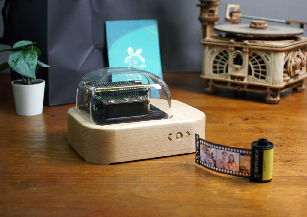 Muro Box Officially Supports Open API! With API key authentication, third‑party services and automation tools—such as Home Assistant, IFTTT, or your own custom scripts—can directly control your music box: play songs and playlists, stop playback, adjust device settings, and search the song and playlist catalog.
