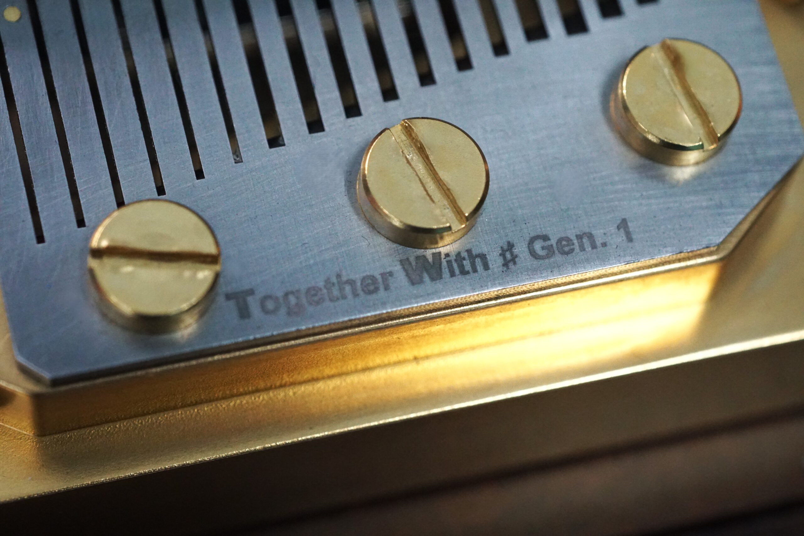 Close-up photo of the Muro Box-N40 Sublime Edition music box, installed with the 2026 new-version comb.